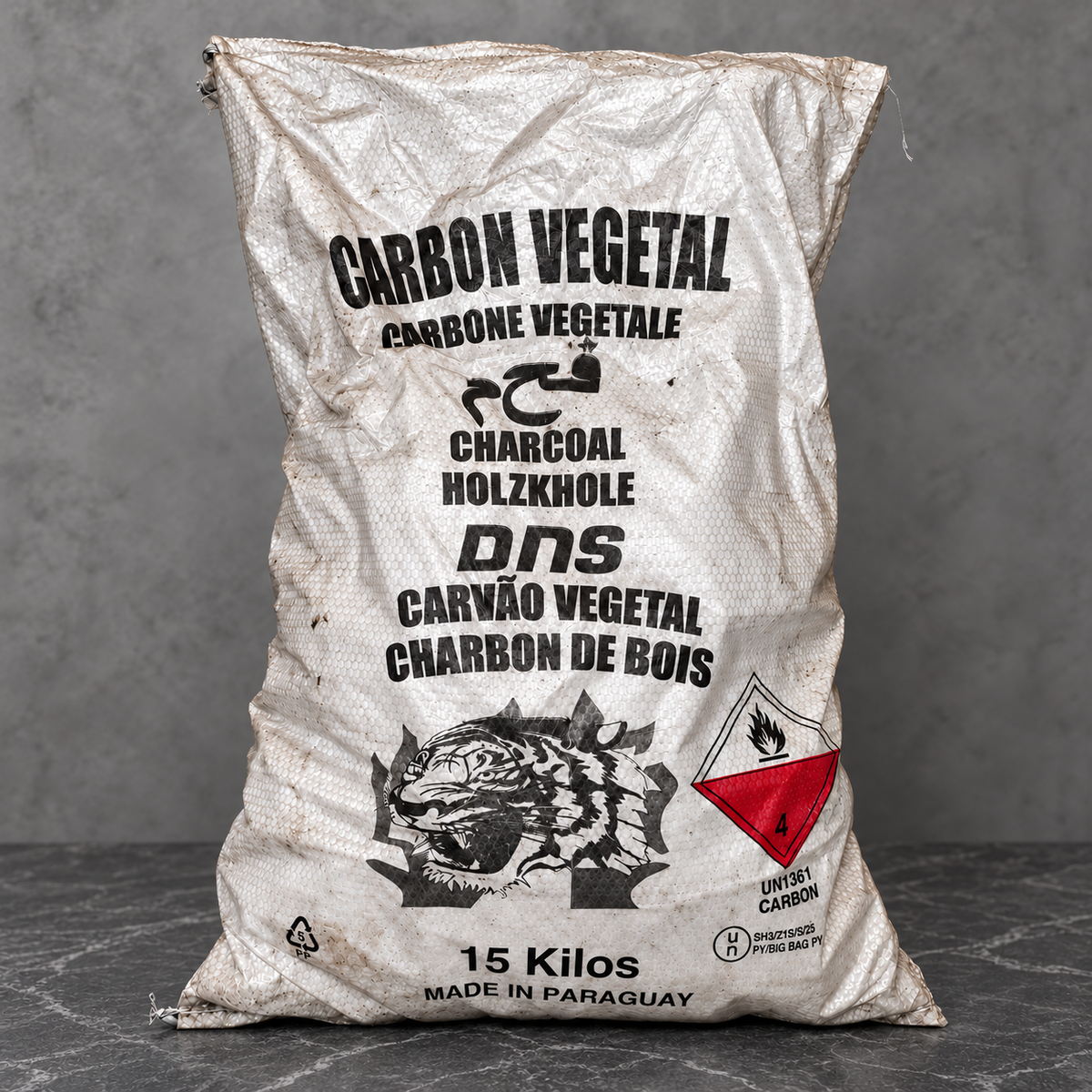Sac de charbon de bois Quebracho Blanco 15 kg du Paraguay, gros morceaux pour barbecue et cuisson à la braise