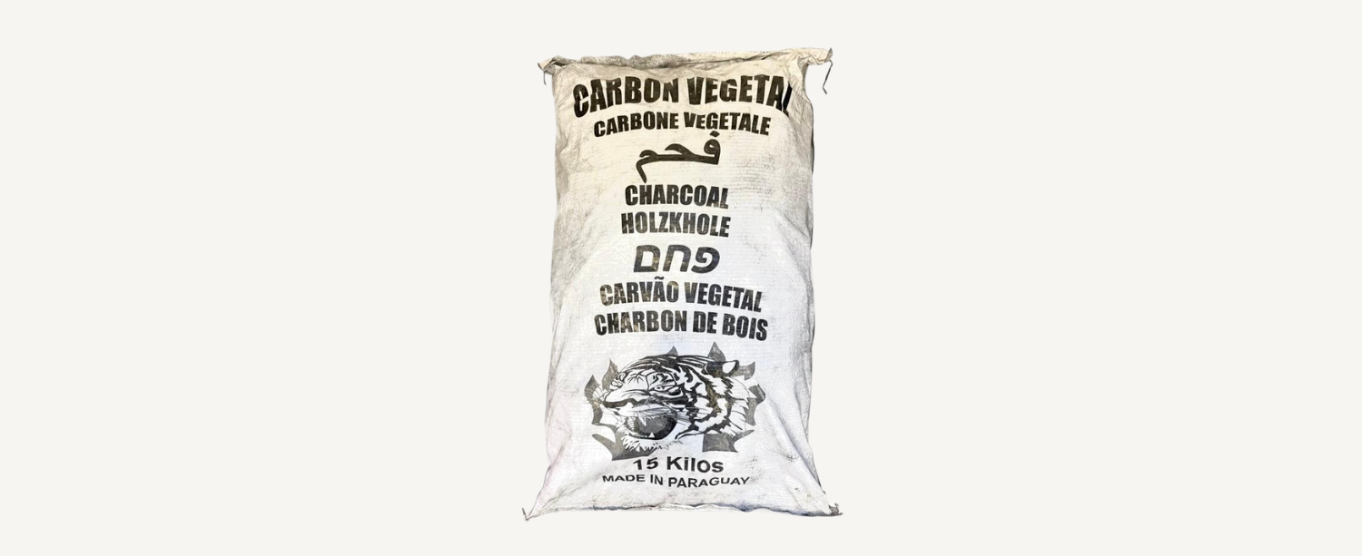 Sac de charbon de bois Quebracho Blanco premium disponible chez Carré Distribution pour les restaurants, distributeurs et professionnels de la restauration